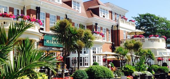 Hotel Miramar exterior facade