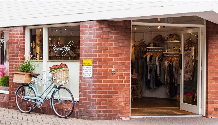 photo outside shop