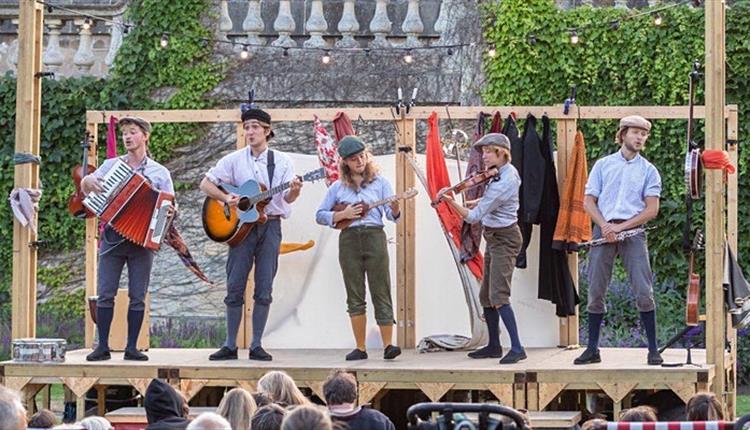 Twelfth Night - The Three Inch Fools

