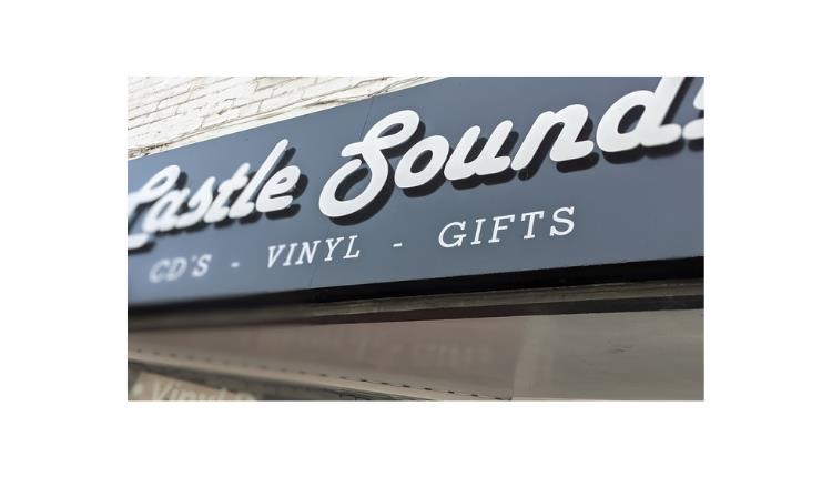 records shop frontage image