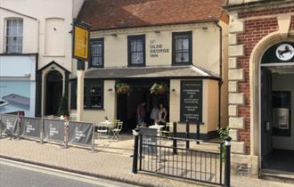 Ye Olde George Inn front facade taken from Castle Street.